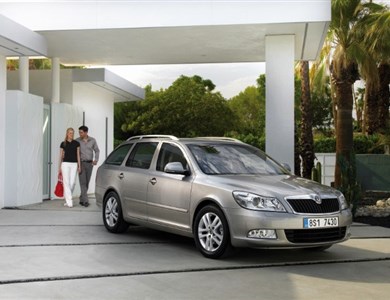 Škoda Octavia combi rental: room for 4–5 persons