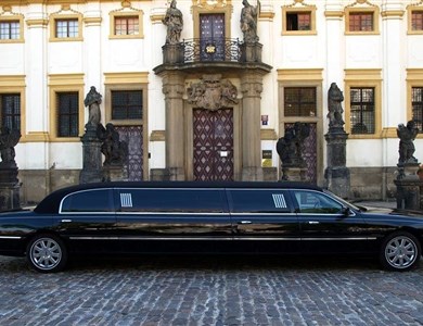 Transfer within Prague – Lincoln Limousine