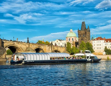 Vltava Cruise with Lunch