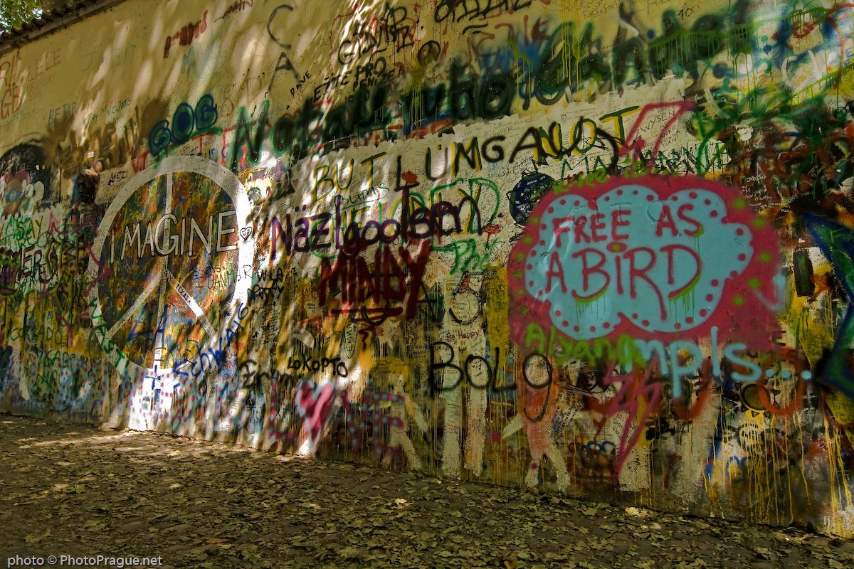 1 Lennon wall Prague