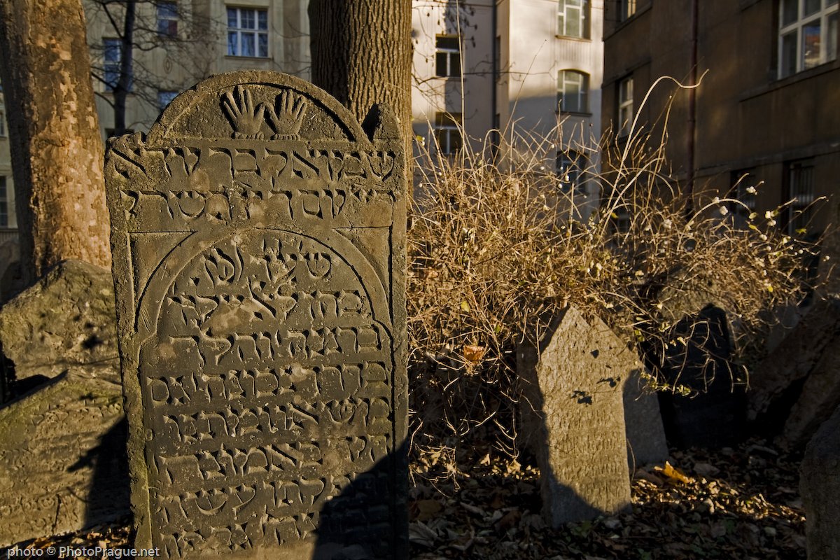 5 Old Jewish Cemetery Prague