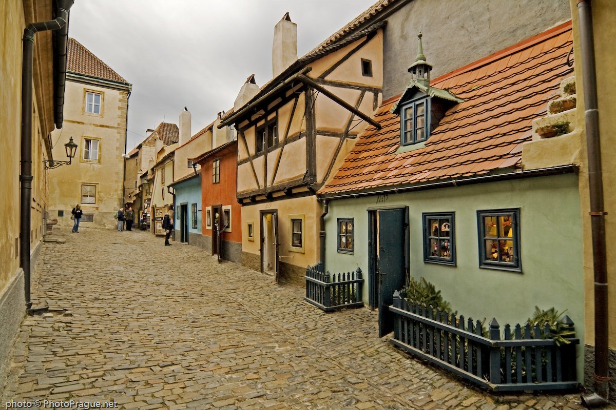 8 Golden lane Prague