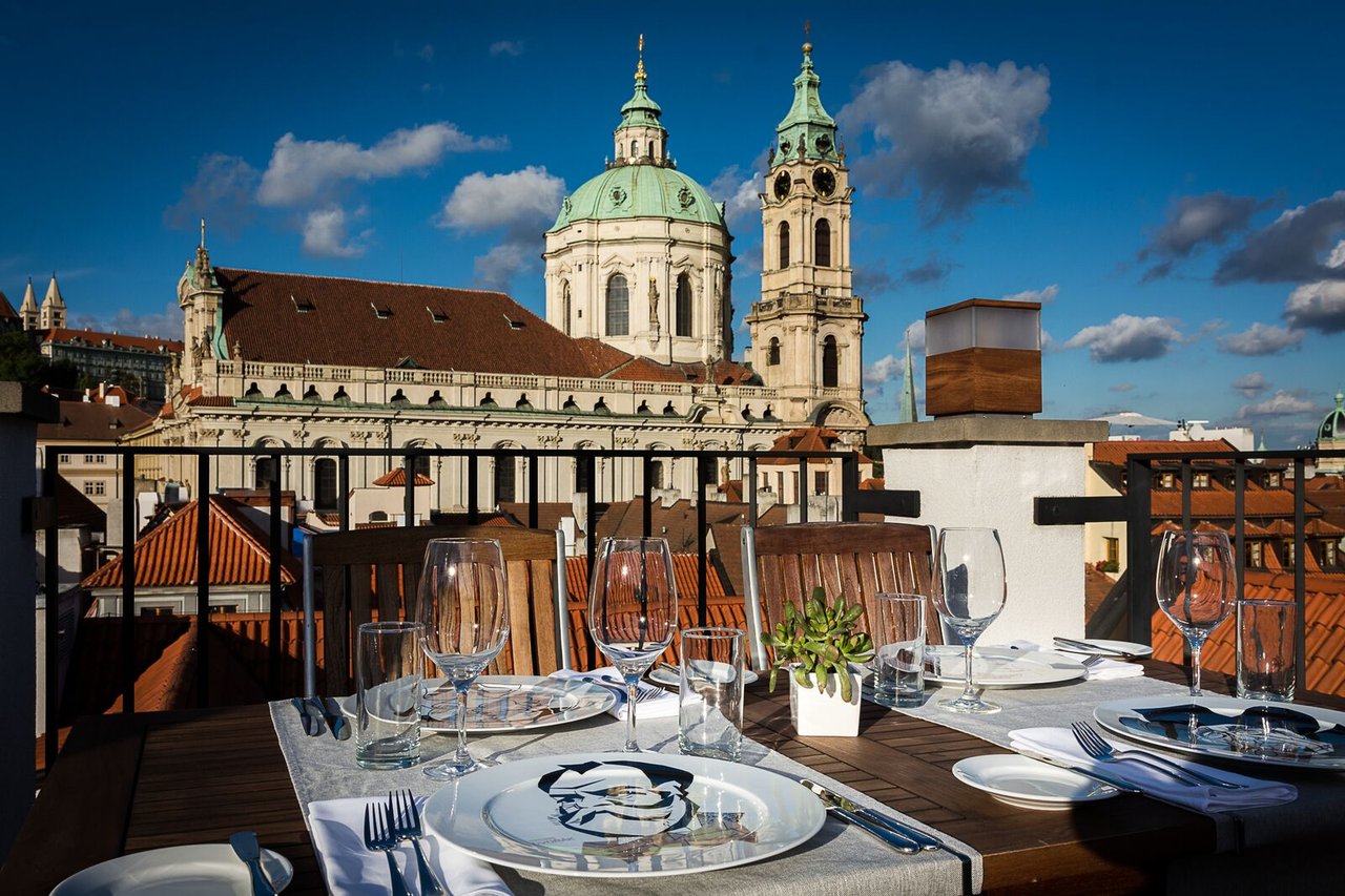 CODA Restaurant | Avantgarde Prague
