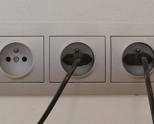 main picture 1 electric sockets in prague czech republic